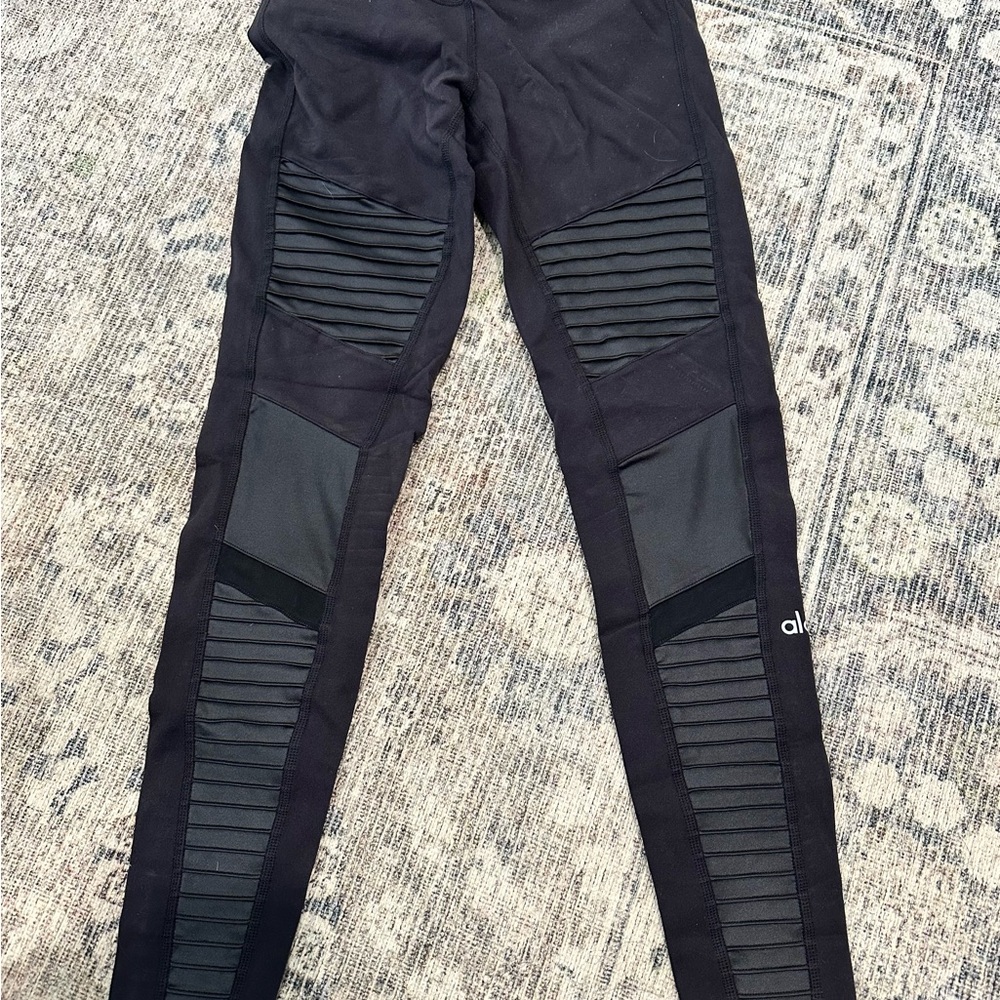 Alo moto leggings